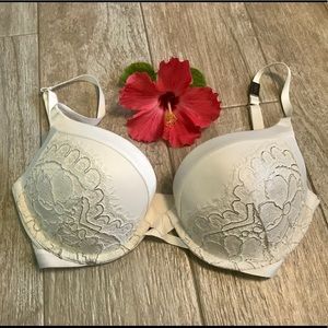 ❄️ Victoria Secret Very Sexy Push-up bra 32D